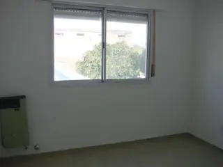 Excelente Departamento ZONA CÉNTRICA GARIN foto 4