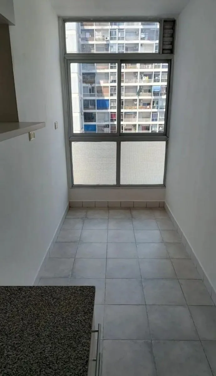 Se vende un espectacular departamento monoambiente divisible con balcón foto 2