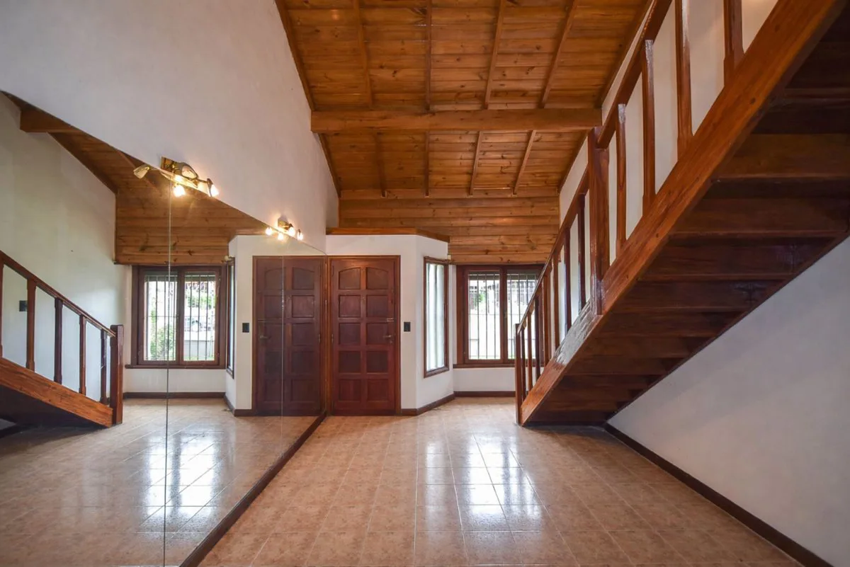 VENTA CASA 4 AMBIENTES EN COLINAS DE PERALTA RAMOS foto 3