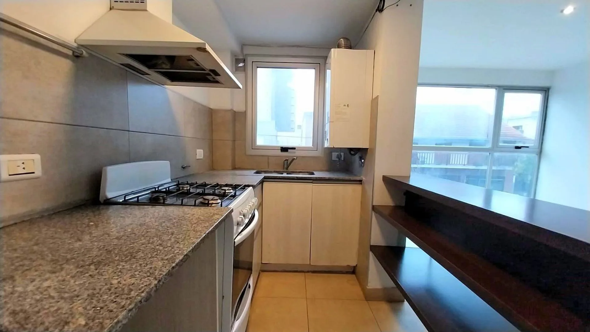 VENTA DEPARTAMENTO 2 AMBIENTES AL FRENTE foto 4