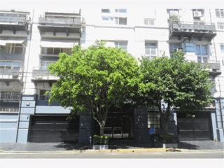 CON RENTA - NUEVO PRECIO - Departamento en Venta en Caballito 3 ambientes 70 m2 + balcón, al frente, con cochera – Emilio Mitre 500 foto 2
