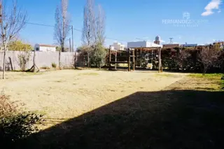 SE VENDE Casa Dos Pisos 3D 3B Complejo Cerrado Chacras de Coria foto 5
