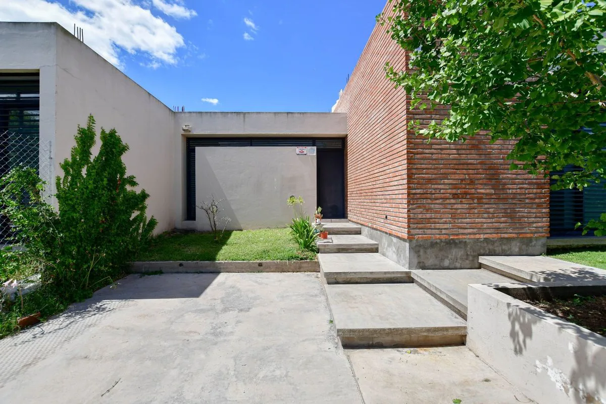 CASA 1 DORMITORIO EN VENTA  , CITY BELL APTO BANCO foto 2