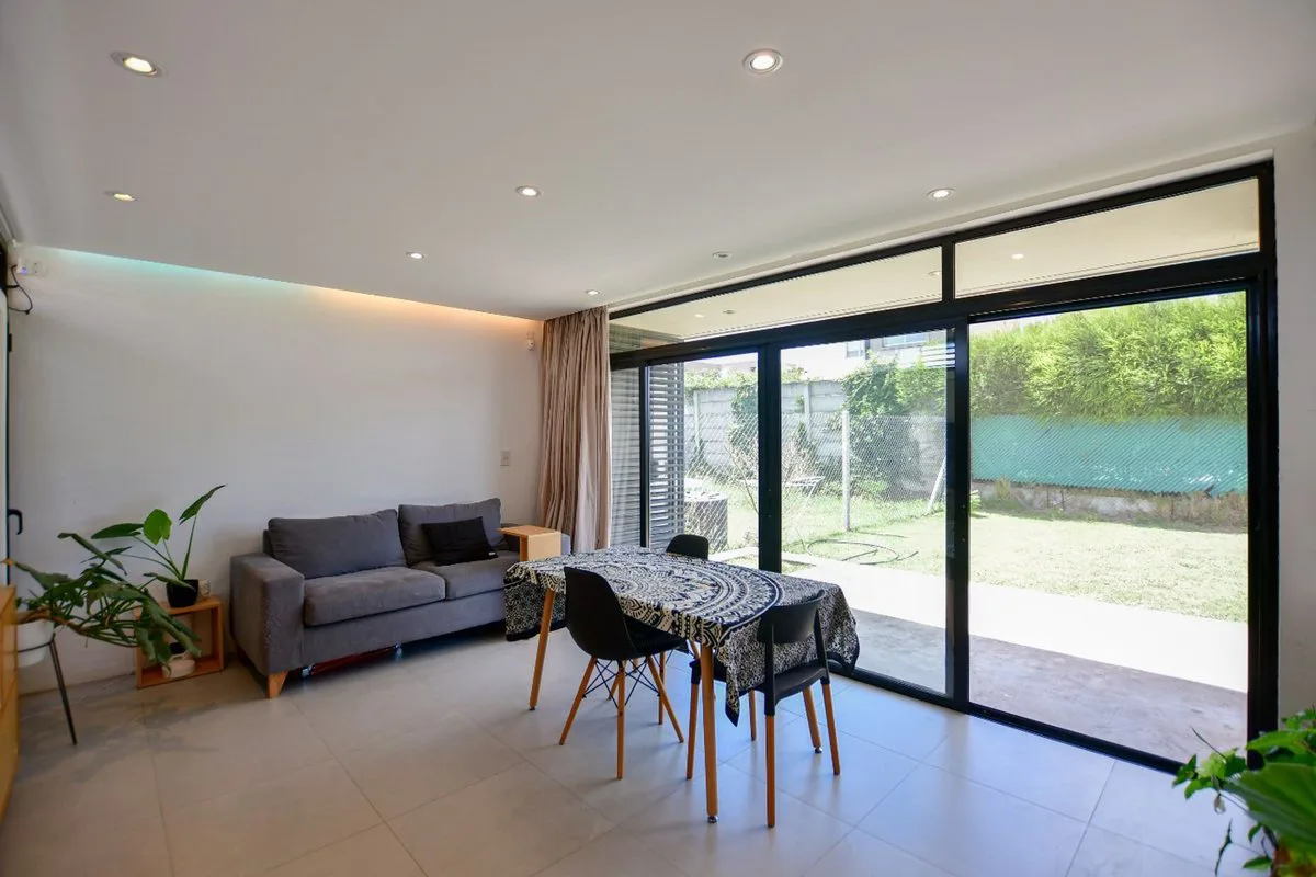 CASA 1 DORMITORIO EN VENTA  , CITY BELL APTO BANCO foto 3