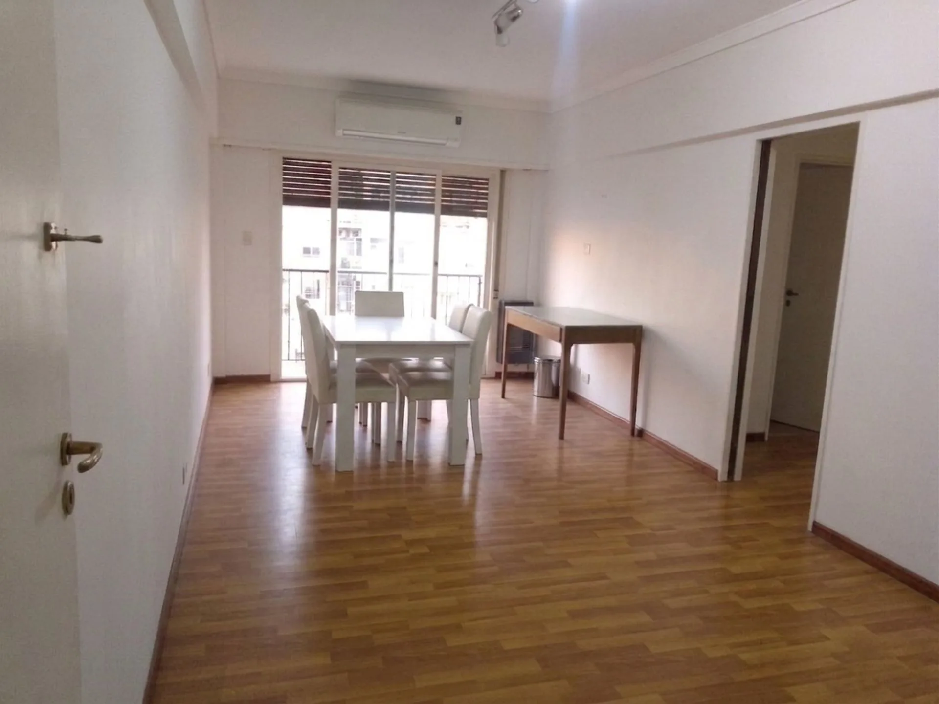 DEPTO 4 AMB VENTA ALMAGRO BALCON FTE HECHO A NUEVO foto 2