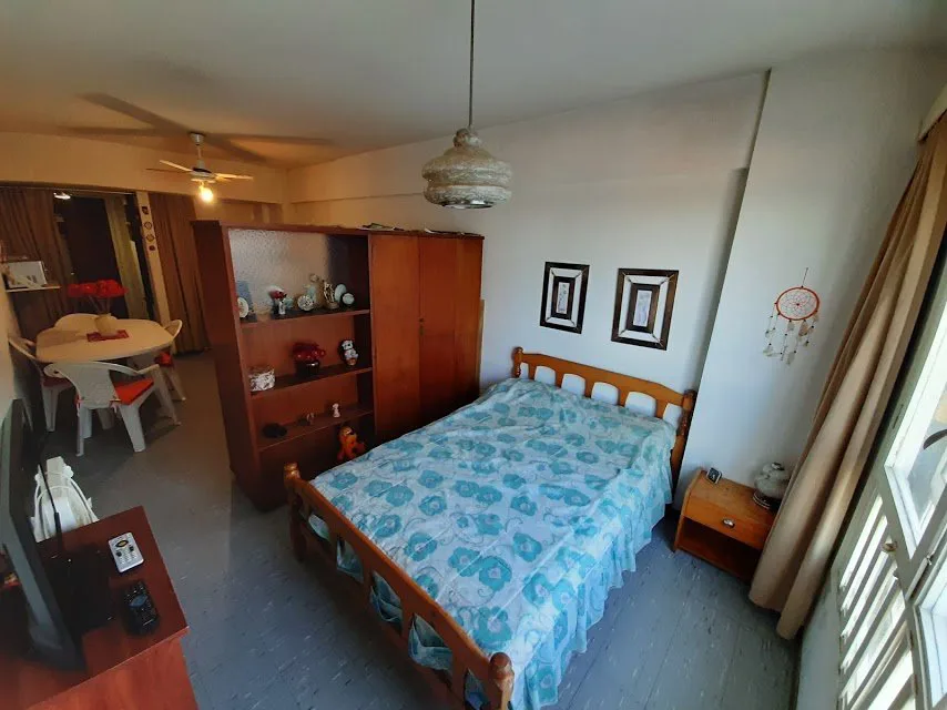 VENDIDO. Venta departamento 1 ambiente en Miramar. Edificio Playa I foto 2