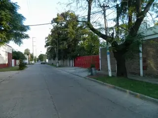 Propiedad industrial de 12.000m2 en 2 manzanas, salida a 4 calles foto 4