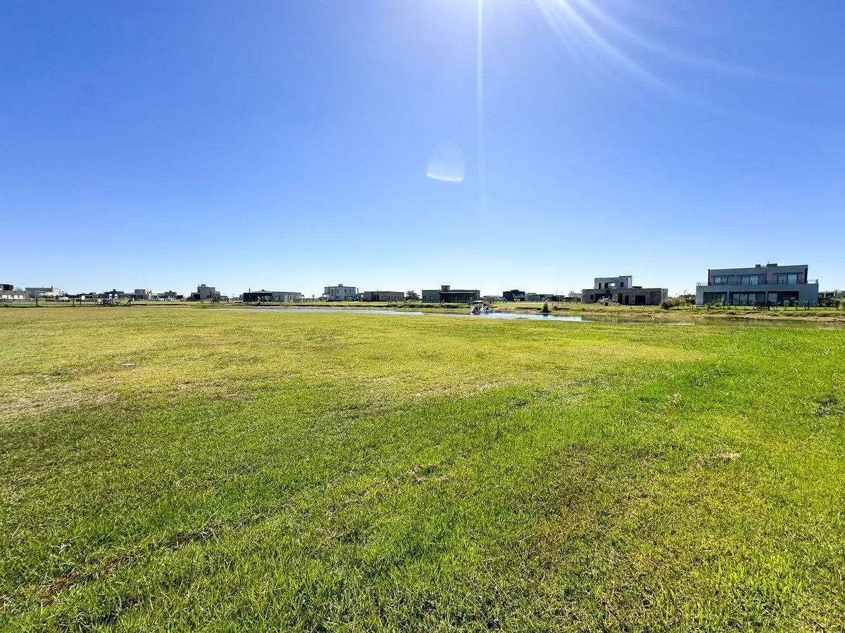 LOTE EN VENTA SANTA CLARA AL SUR SAN VICENTE foto 2