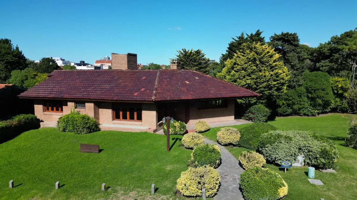 CHALET VENTA PINAMAR A METROS DE LA PLAYA foto 4