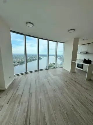 Se ALQUILA excepcional semipiso de categoría en Amarras Center - Torre IV, 2 dormitorios + cochera. foto 5