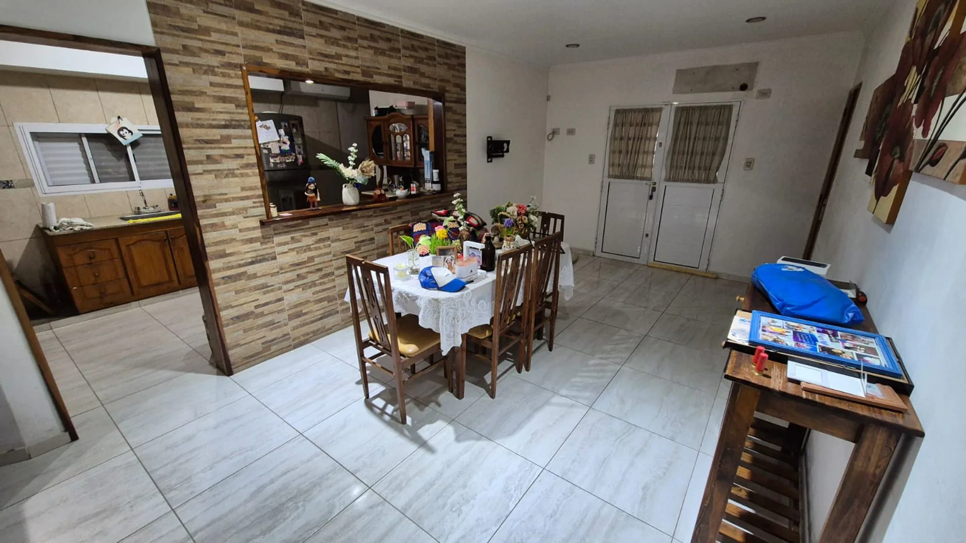 CASA 2 DORMITORIOS COCHERA Y PILETA SOBRE RUTA 5 foto 4