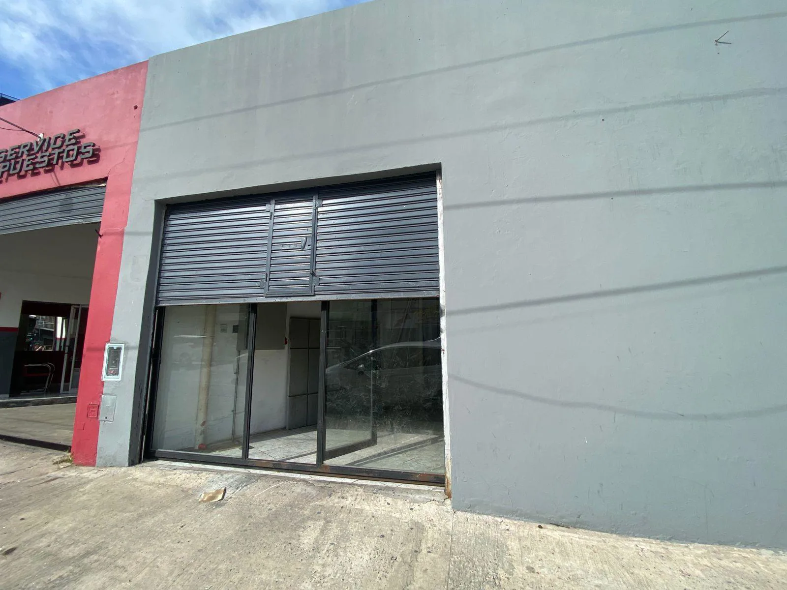 Local comercial en alquiler - Coghlan foto 4