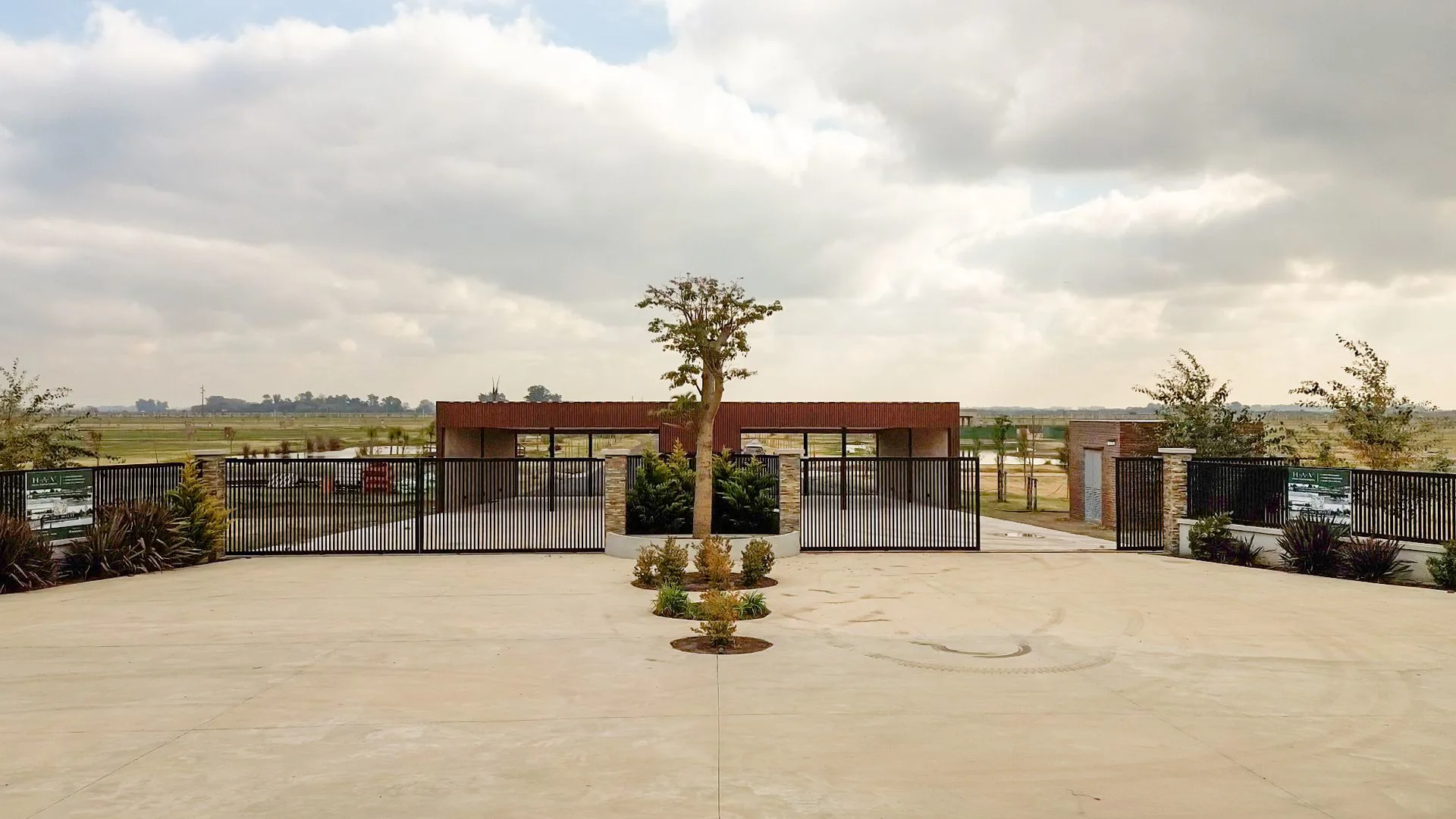 VENTA LOTE 700M2 EN HARAS ANDREA VIRGINIA , PLOMER foto 3