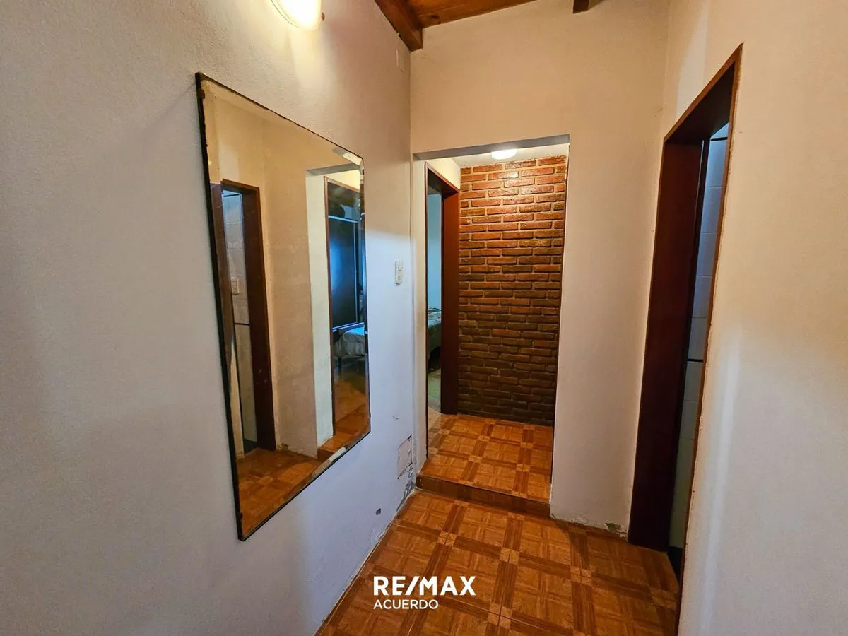 VENTA CASA LA EMILIA 2 HAB MAS DEPTO A REFACCIONAR foto 5