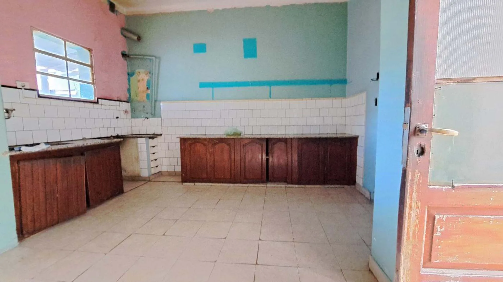 VENTA CASA 2 DORMITORIOS A REFACCIONAR CON PATIO foto 3