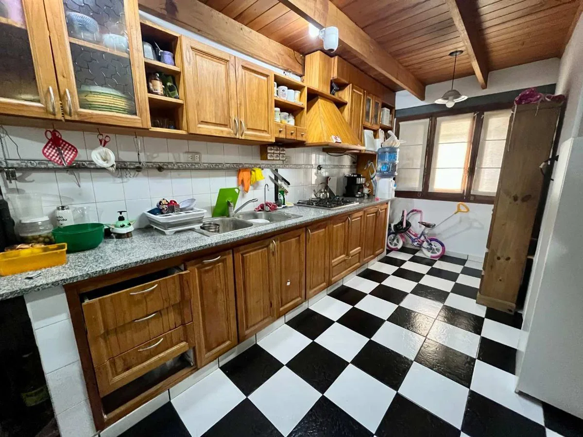 CASA EN VENTA 5 AMB PLAYA NECOCHEA foto 2