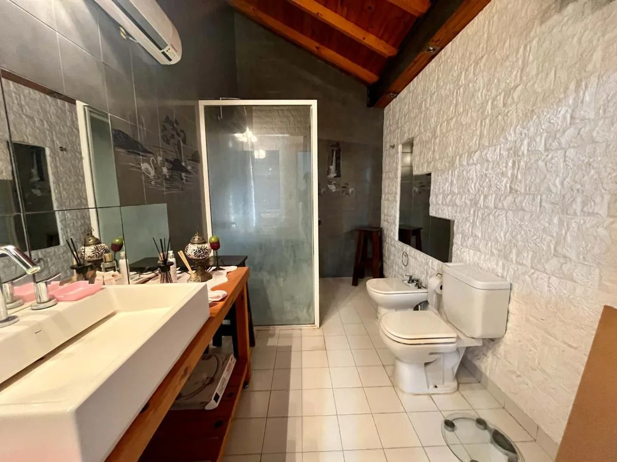 CASA EN VENTA 5 AMB PLAYA NECOCHEA foto 4