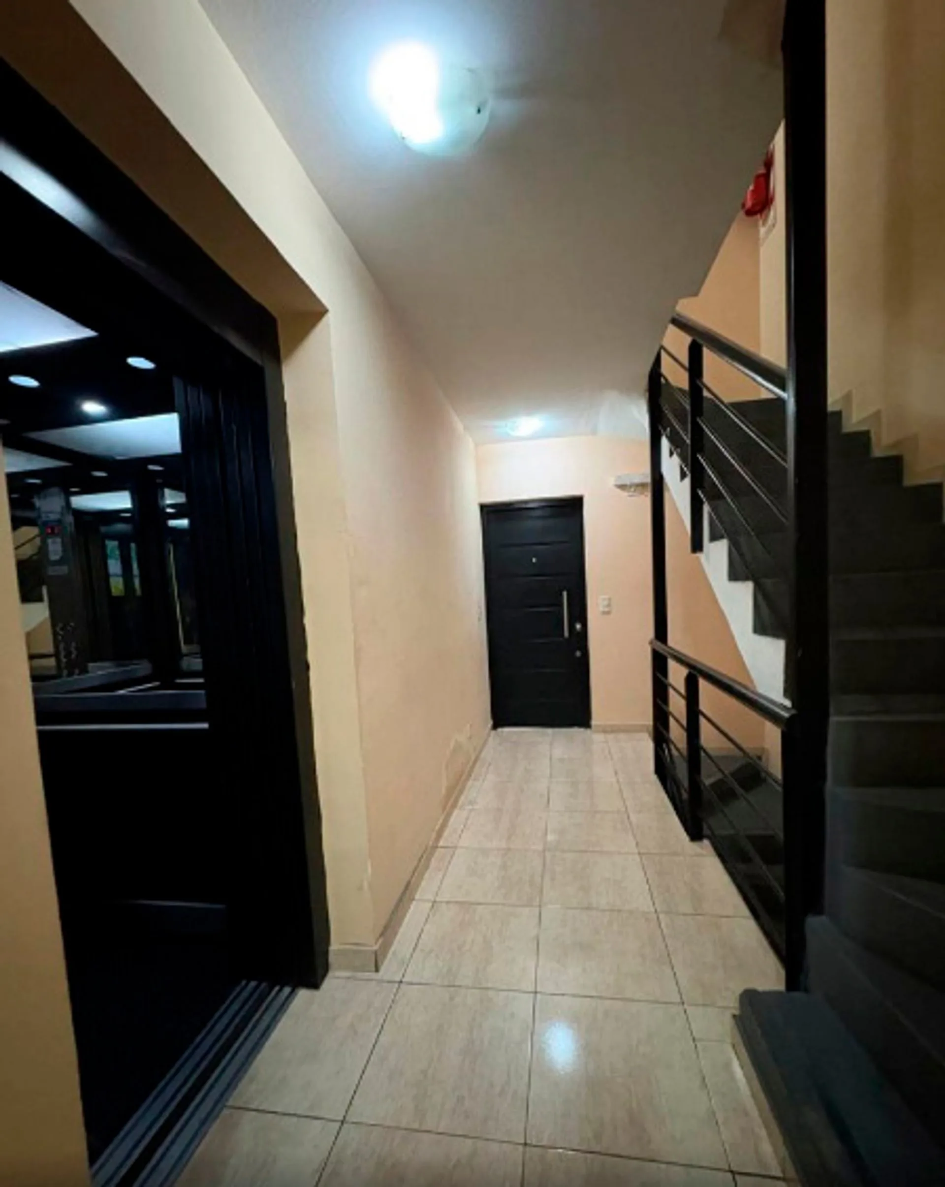 VENTA DEPARTAMENTO DE 2 AMBIENTES CON COCHERA foto 5