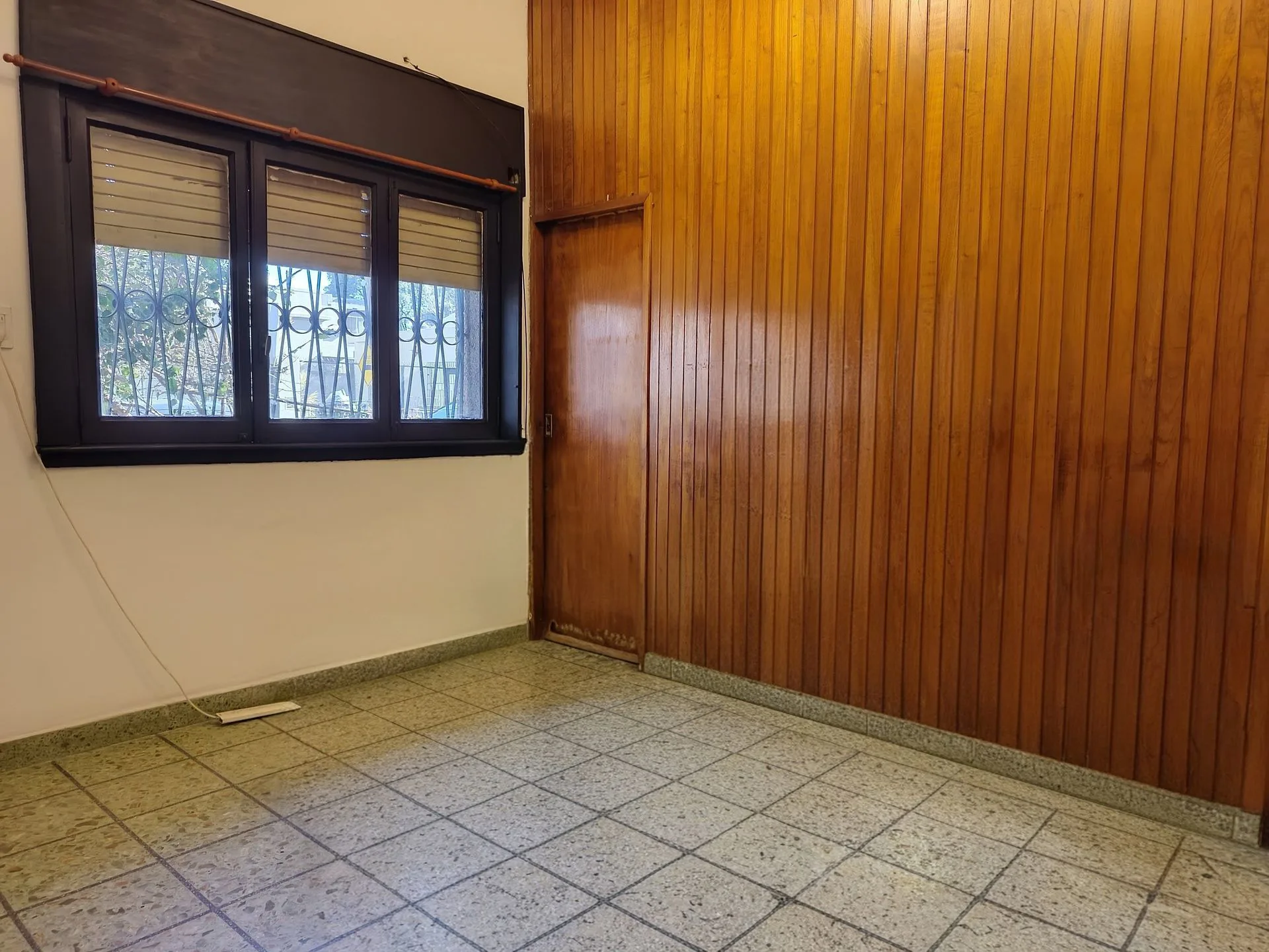 Venta PH 2 ambientes Munro cochera jardín foto 4