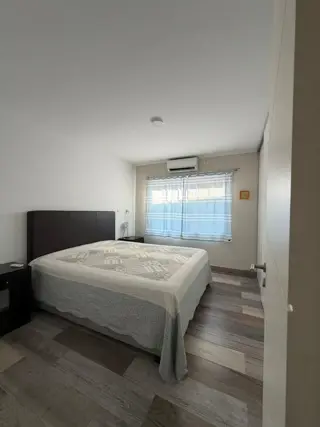 CASA VENTA UNA PLANTA - 4 DORMITORIOS- JARDÍN- PILETA- GALERIA CERRADA- ÁREA DEPORTIVA foto 3