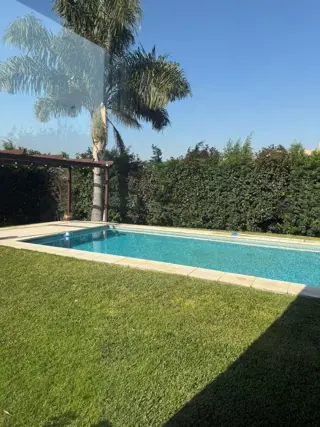 CASA VENTA UNA PLANTA - 4 DORMITORIOS- JARDÍN- PILETA- GALERIA CERRADA- ÁREA DEPORTIVA foto 5