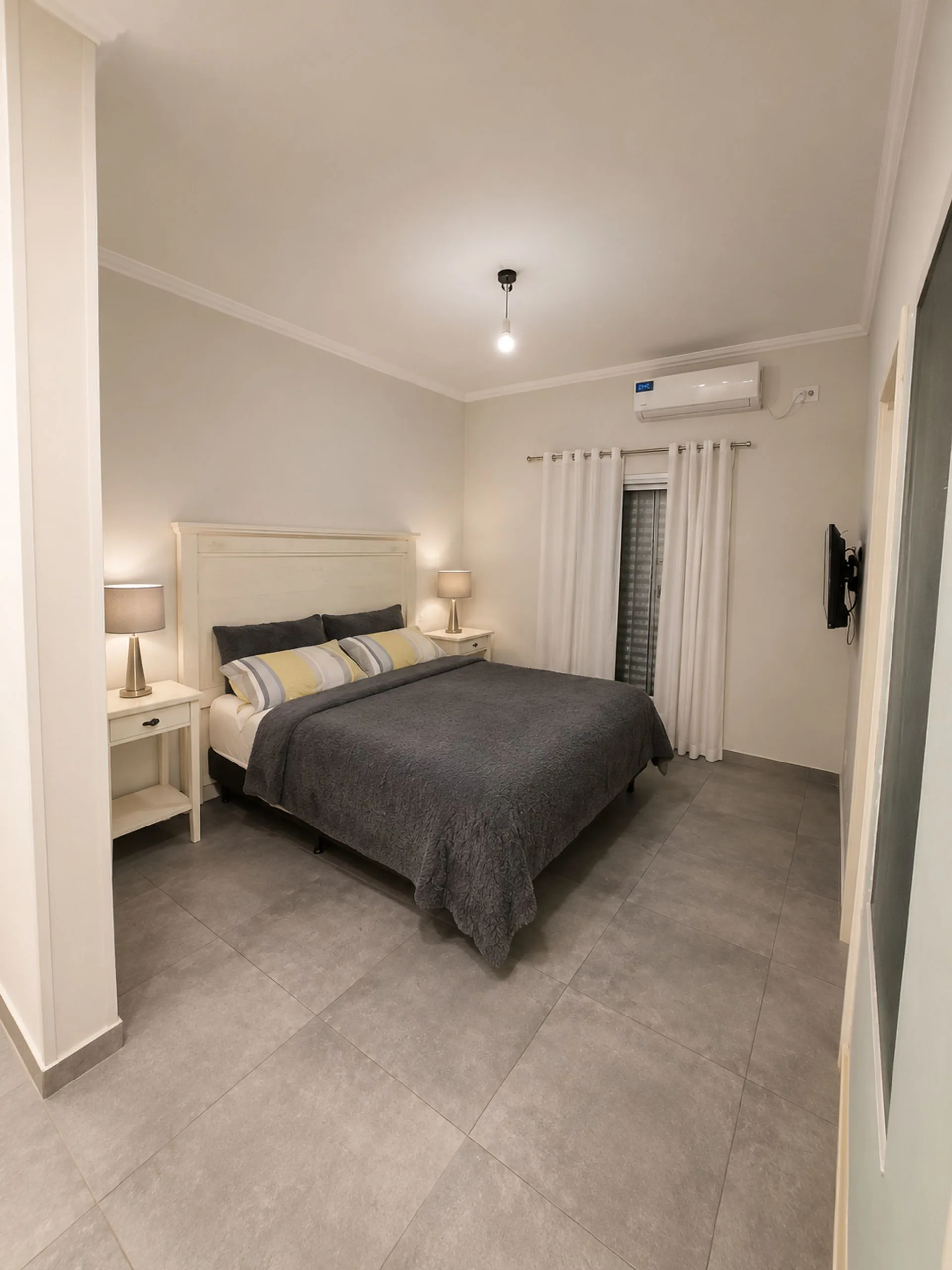 VENTA CASA, 3 DORMITORIOS, BARRIO SARMIENTO foto 3