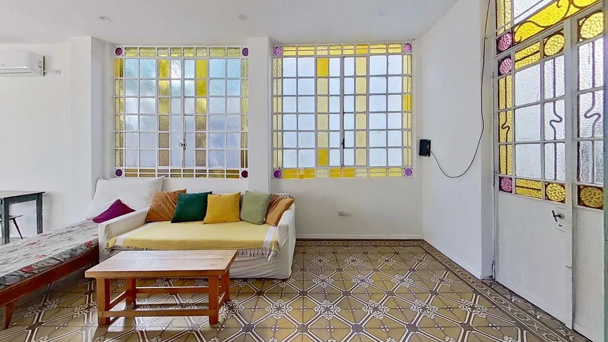 VENTA CASA 4 AMBIENTES  JARDÍN Y PILETA  PATERNAL foto 2