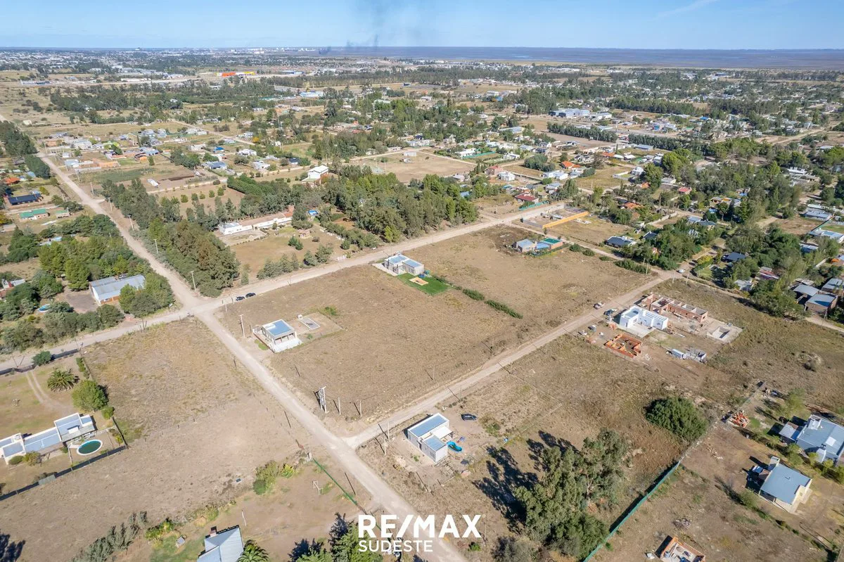 VENTA TERRENOS 750mts2 LUNA 900, BO. DON RAMIRO foto 4