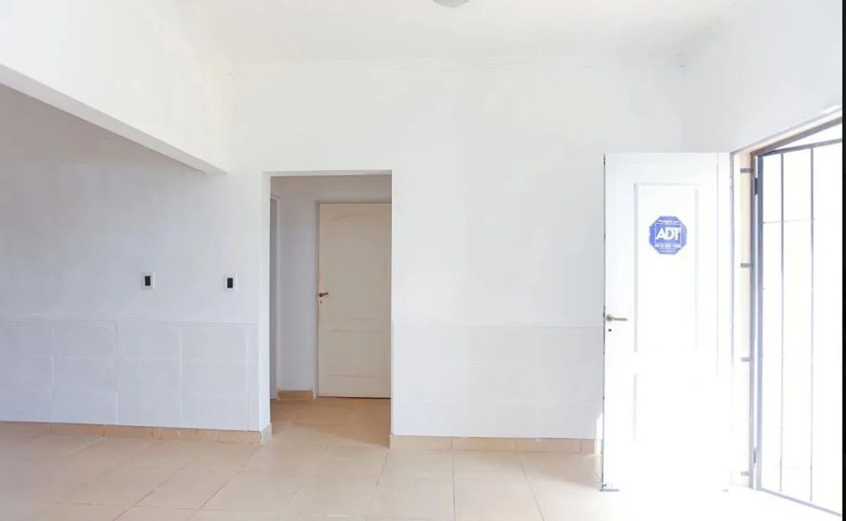 CASA DE 2 DORMITORIOS NUEVO SANTA FE foto 3