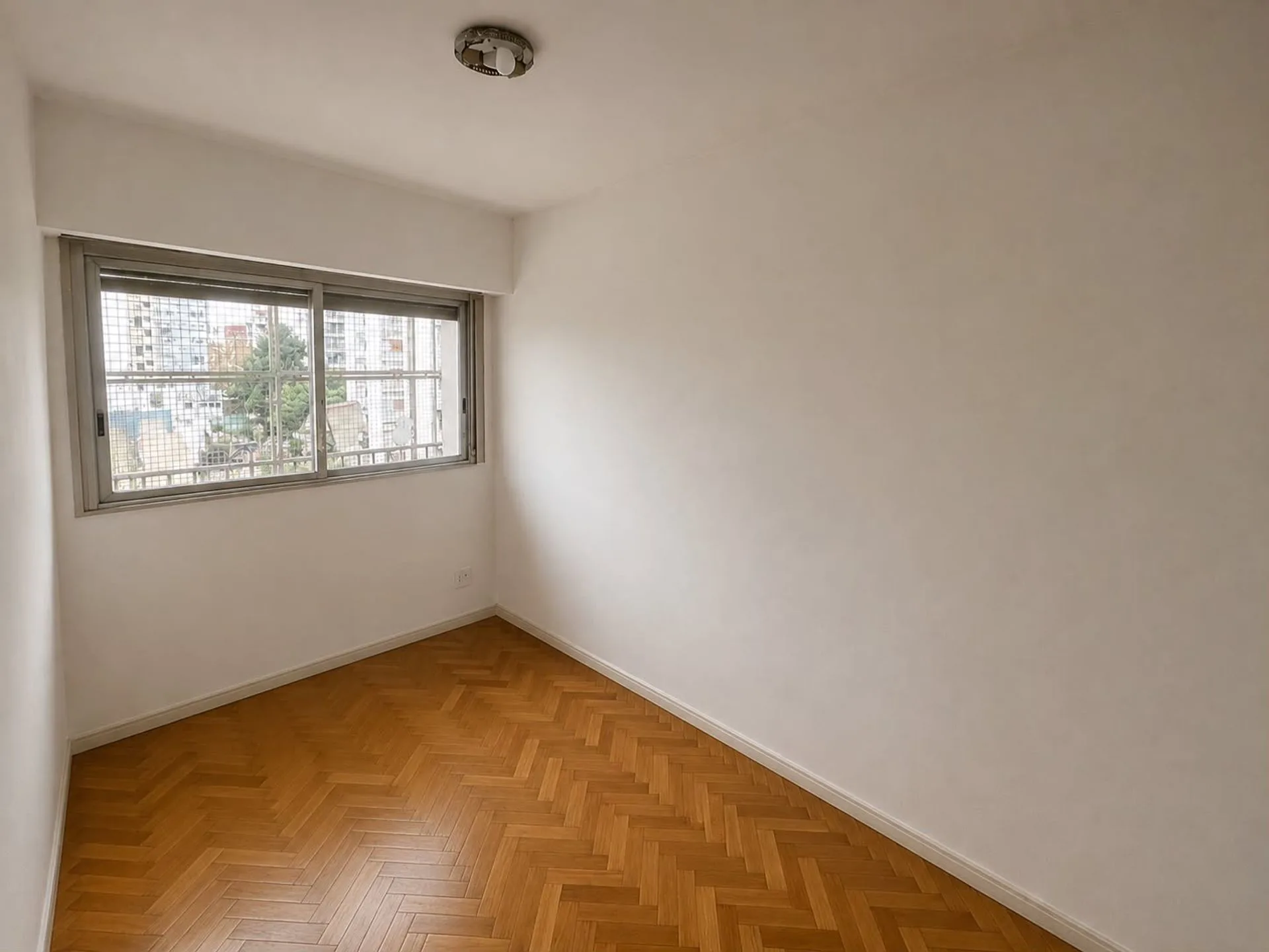 Venta Departamento 4 ambientes Avellaneda foto 4