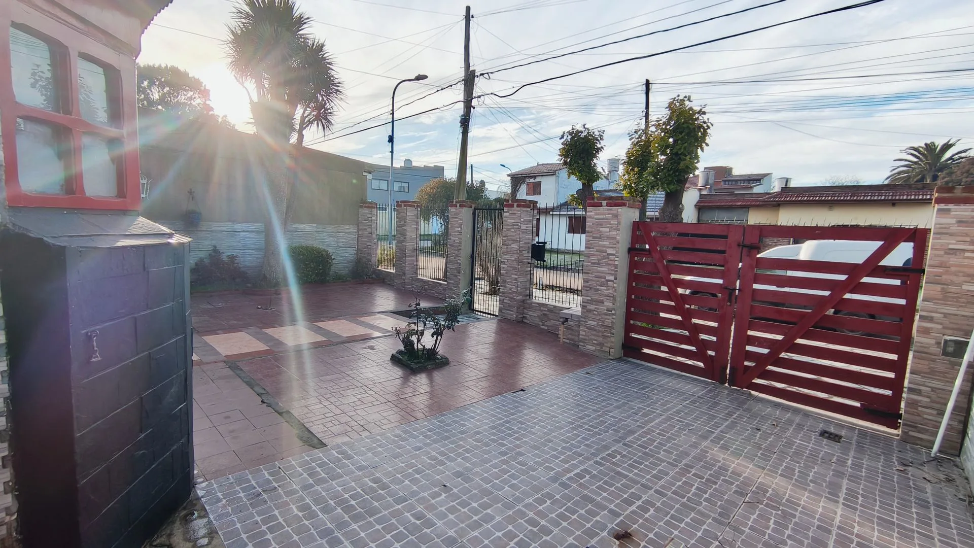 VENTA Casa 3 amb, Barrio Aeroparque foto 2