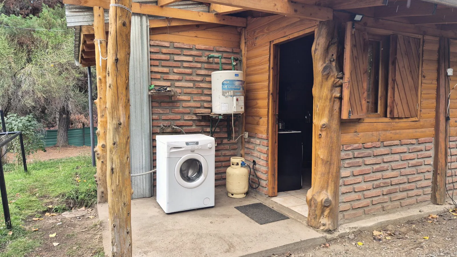 (076) EL BOLSON-Mallin Casa con terreno en condominio e 1500 mt² foto 2