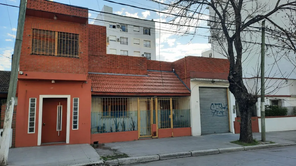 VENTA CASA MULTIFUNCIONAL PILAR CENTRO foto 2