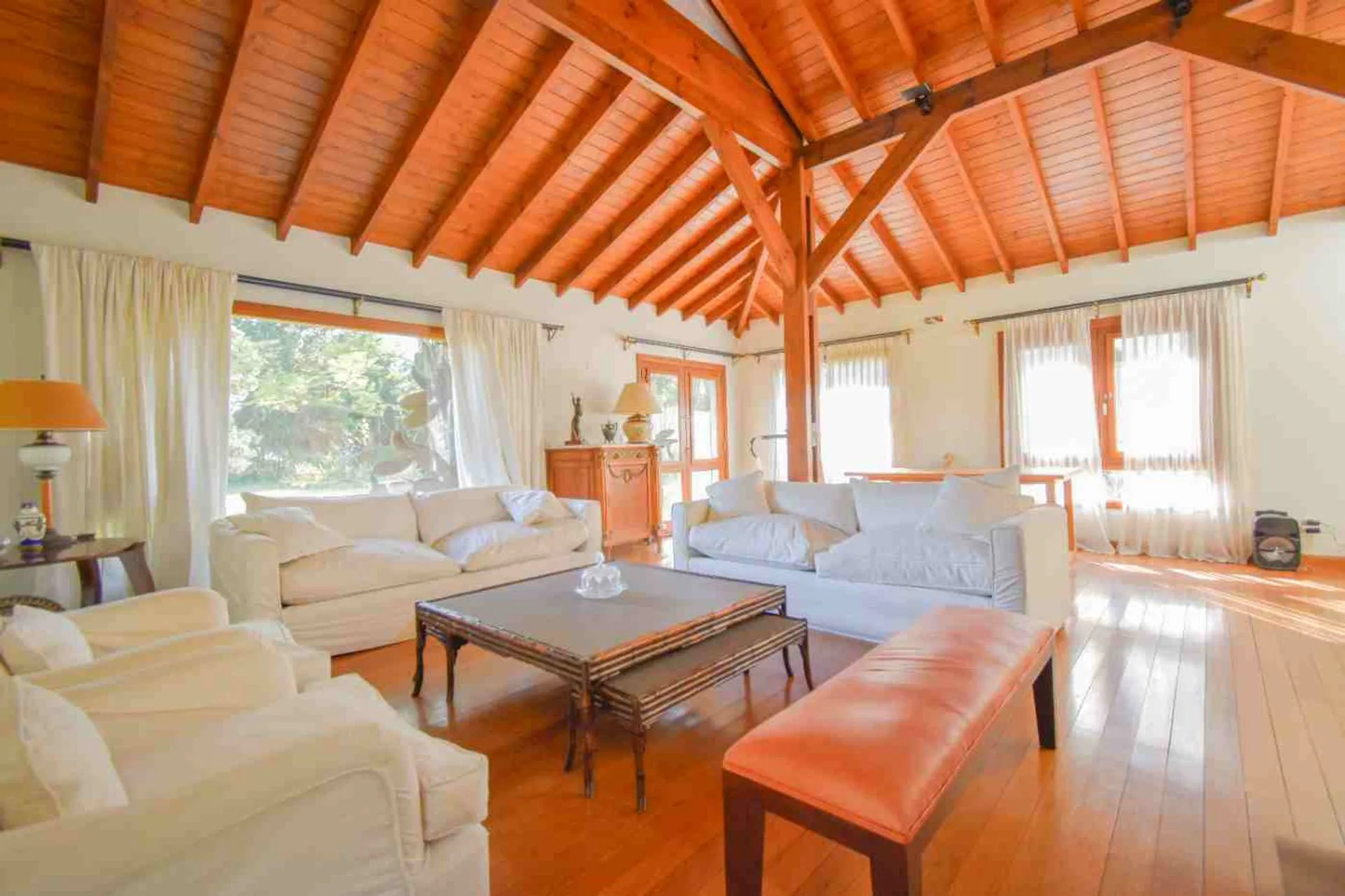 CASA   VENTA 6 AMBIENTES  BELLA VISTA  FINANC. foto 2