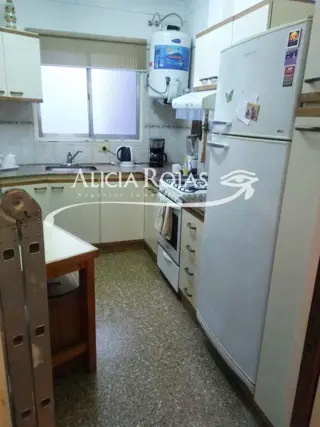 Excelente Dpto 3 Amb Frente c/ balcon. 1pso x esc. Delgado 1000. Colegiales foto 3