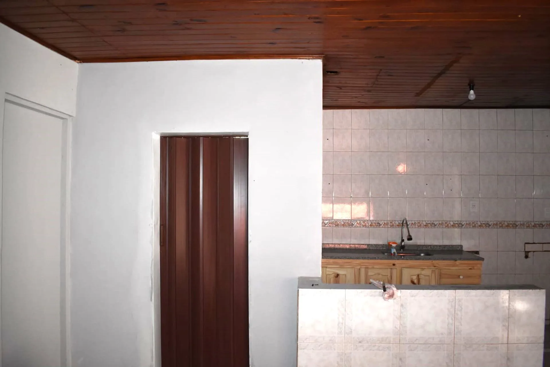 VENTA CASA MULTI-FAMILIAR RECICLADA EN MERLO foto 4