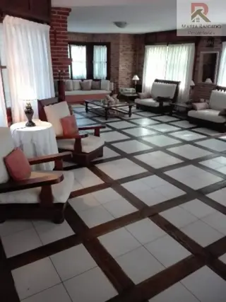 Alquiler de Casa en Pinamar sobre la calle Eneas al 1100 foto 3