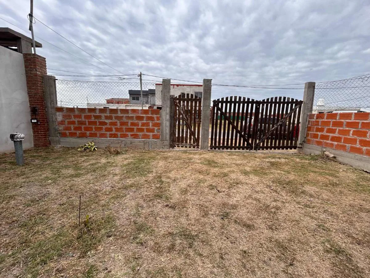 VENTA LOTE 200M2- CASA CONTAINER HABITABLE - GLEW foto 3