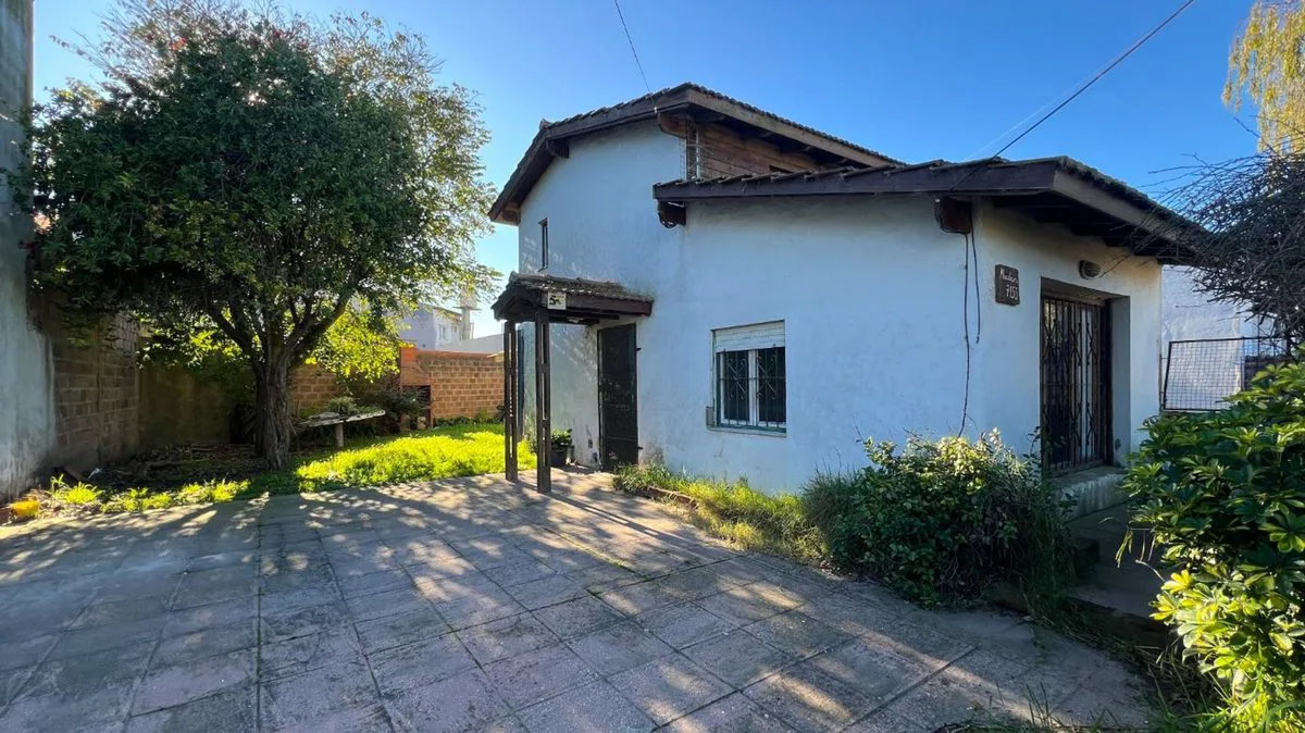 VENTA CASA 2 AMBIENTES, AEROPARQUE A RECICLAR