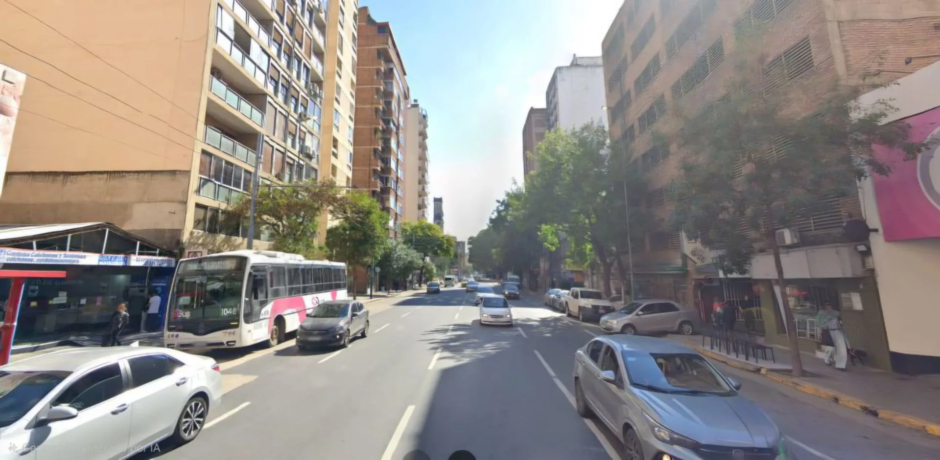 Cochera sobre Av Colon a mts de Plaza Colon foto 3