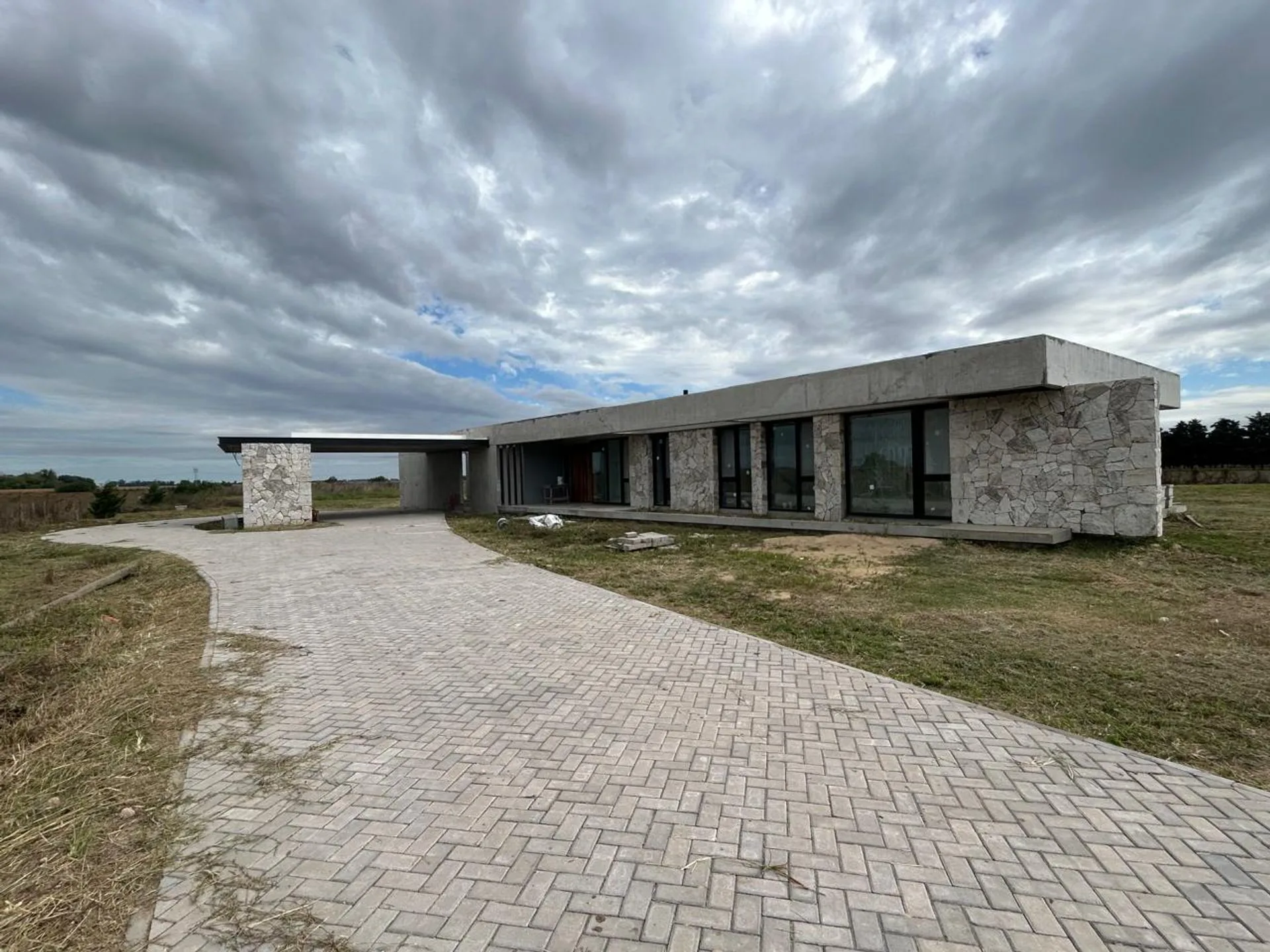 VENTA TERRENO GRAN POTENCIAL DE DESARROLLO RAMALLO foto 5