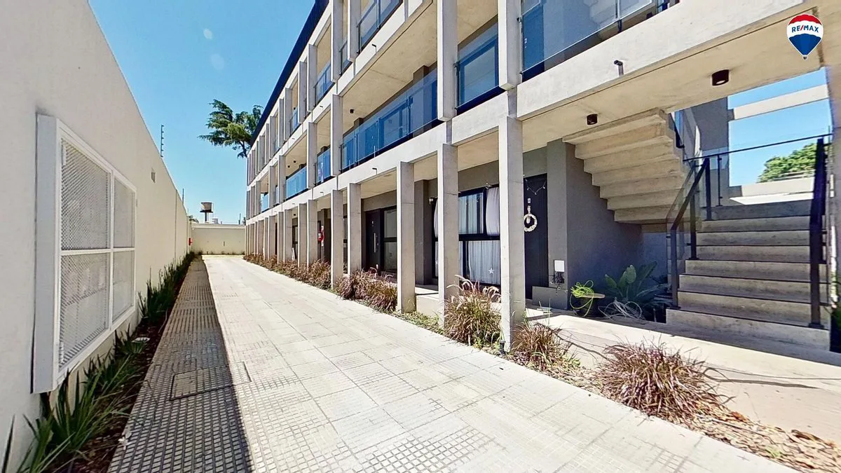 VENTA DEPARTAMENTO 2 AMBIENTES MORON foto 3