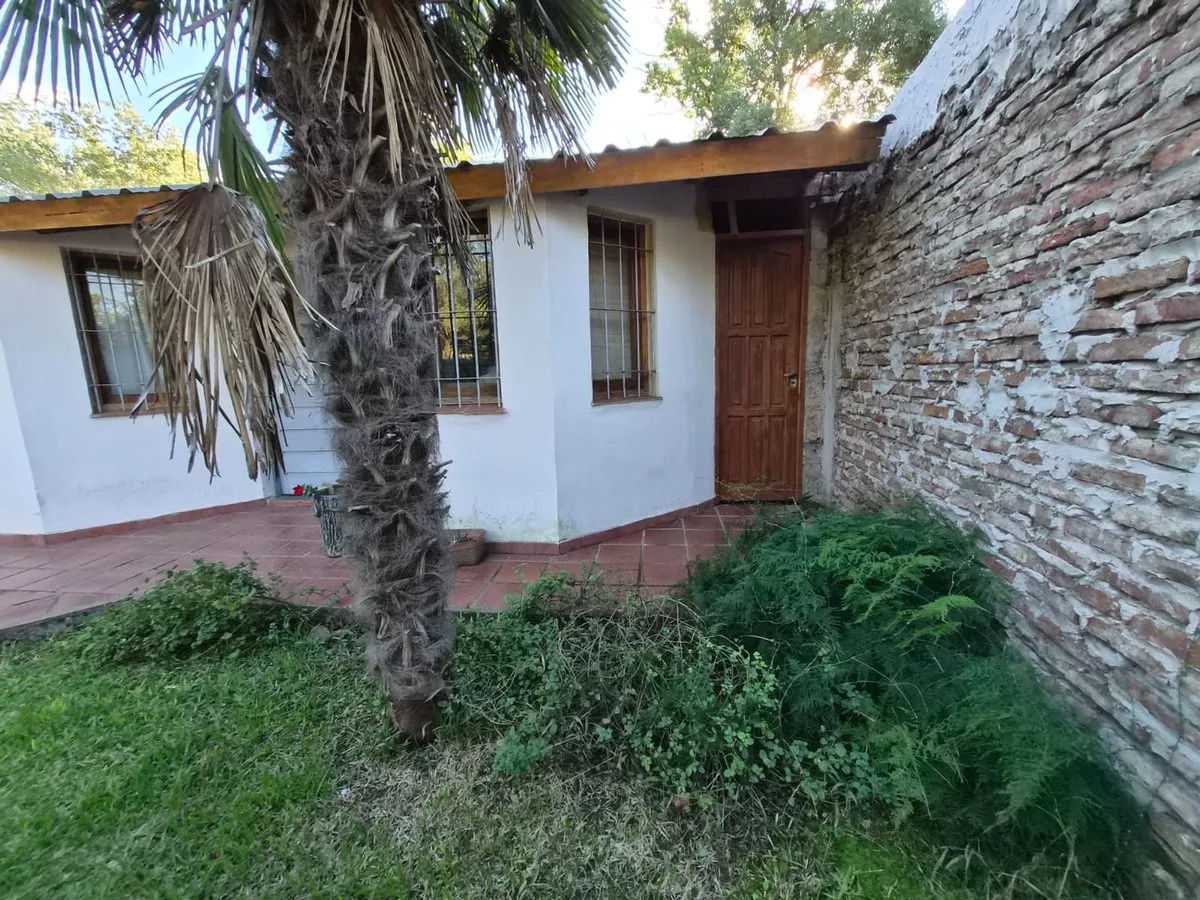 Venta casa 3 amb General Rodriguez con cochera foto 3