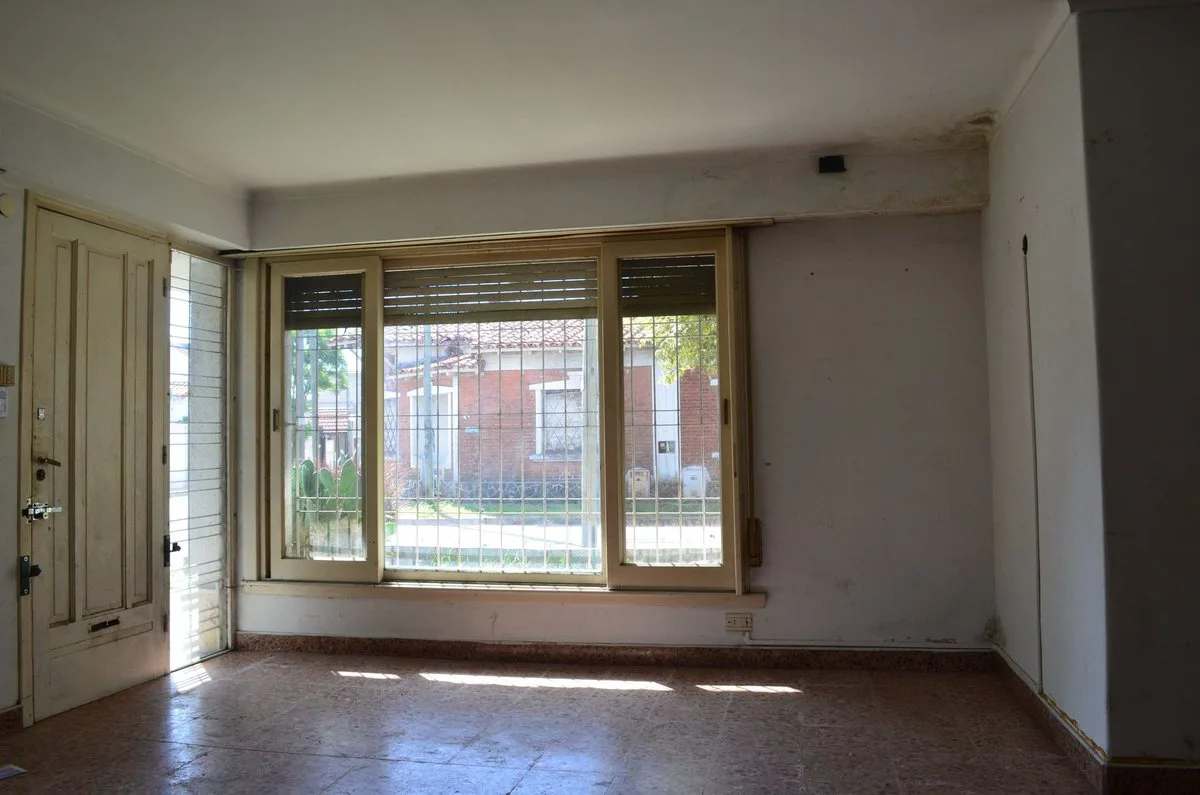 Venta Casa en Cmdte. Franco 50 - Bernal Oeste foto 5