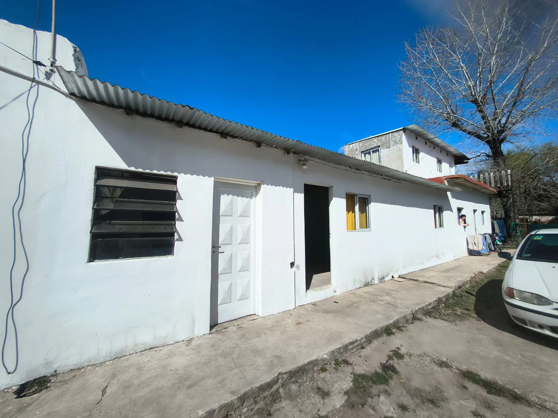VENTA DE 4 DEPTOS LOTE DE 320 MTR PILAR foto 2