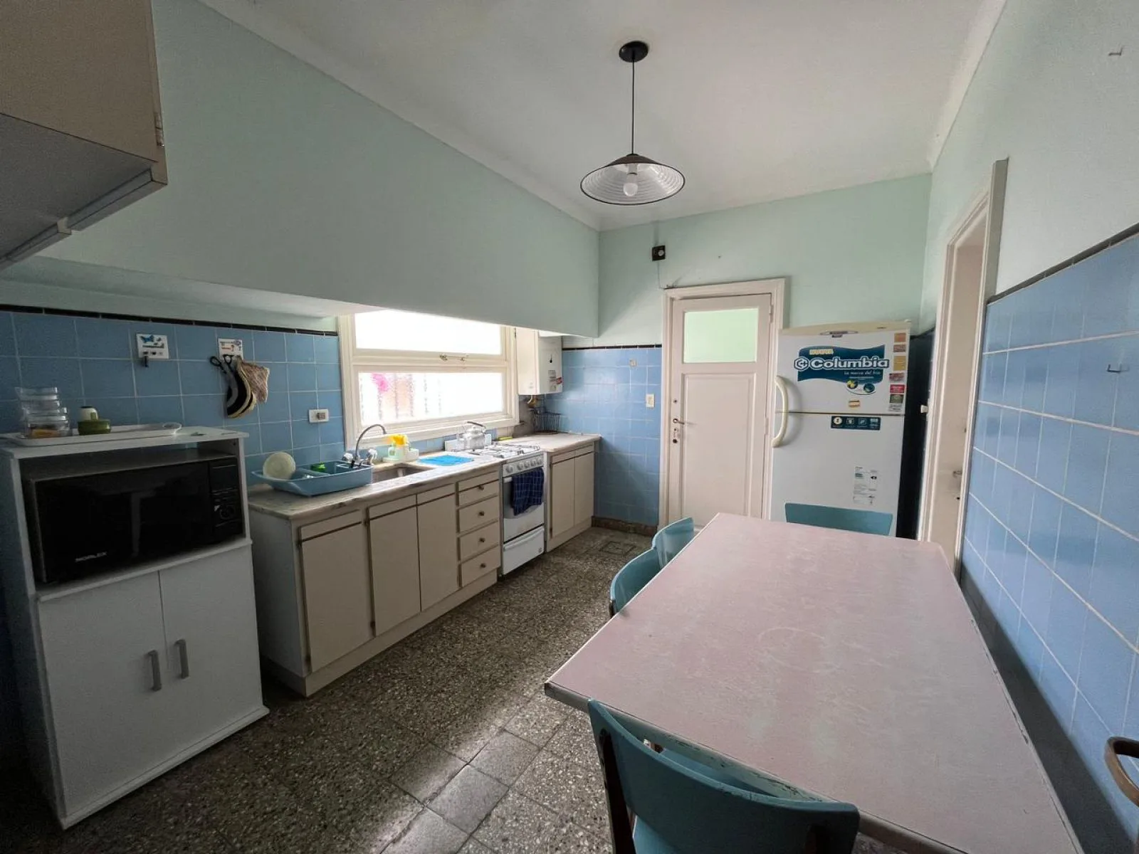 Bright 3-Bedroom Corner Chalet with Grill and Garage in Miramar – photo 14 of 30