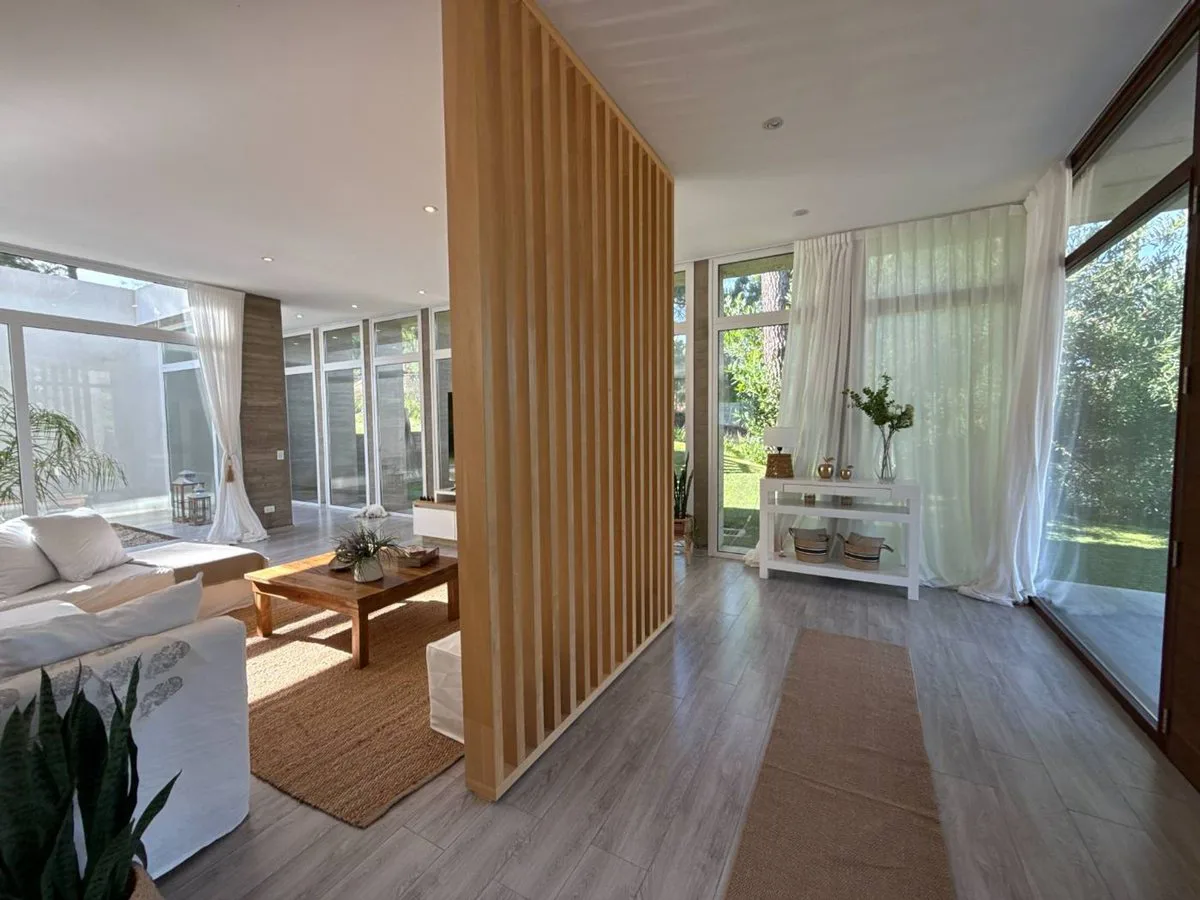 Casa en Venta en PINAMAR Barrio Álamos 5 ambientes foto 5