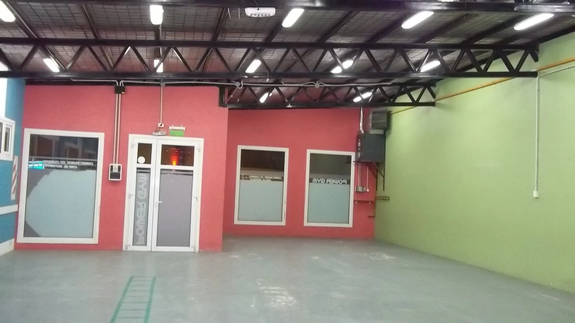 LOCAL – PJE. URQUIZA Esq. GDOR. PAZ foto 5