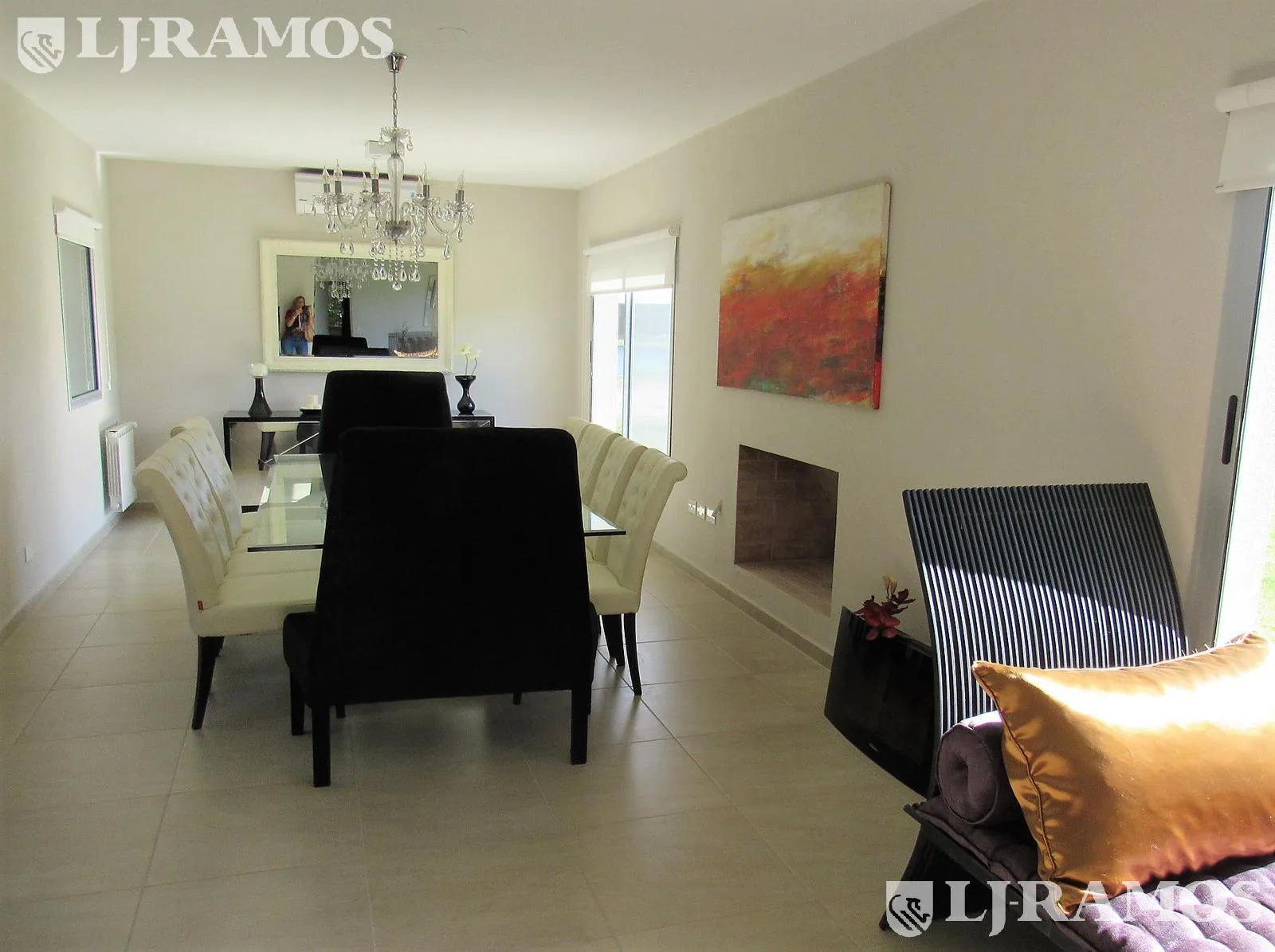 Casa en Alquiler sin muebles. Lote Interno. 4 Dormitorios y Escritorio. foto 4