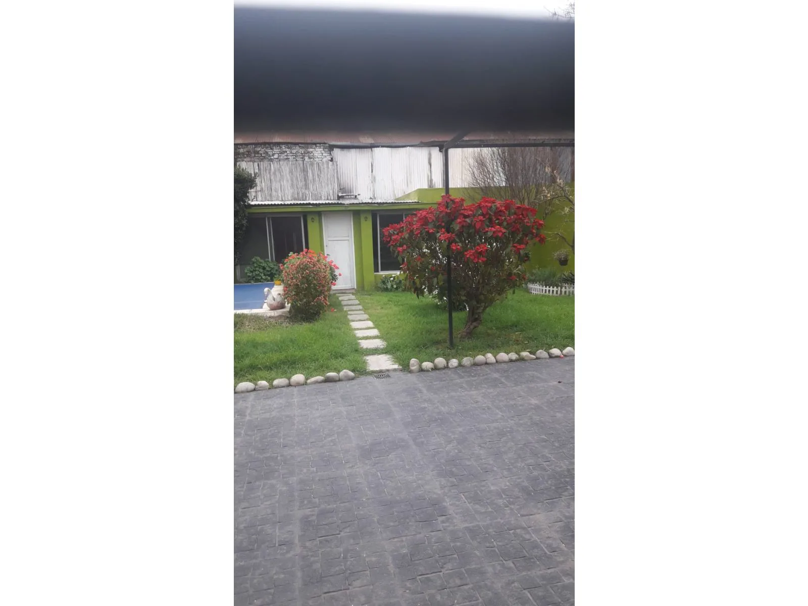Casa 3 Ambientes con cochera, quincho jardin y pileta SAN ANDRES con renta